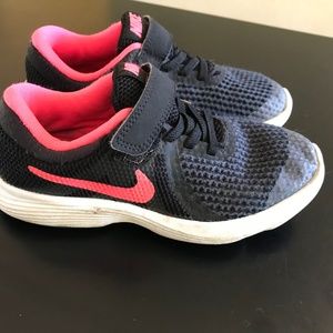 Nike sneakers little Girls size 12.5